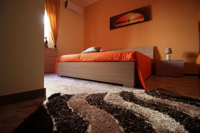 La Terrazza Del Borgo Bed & Breakfast Agrigento Exterior photo